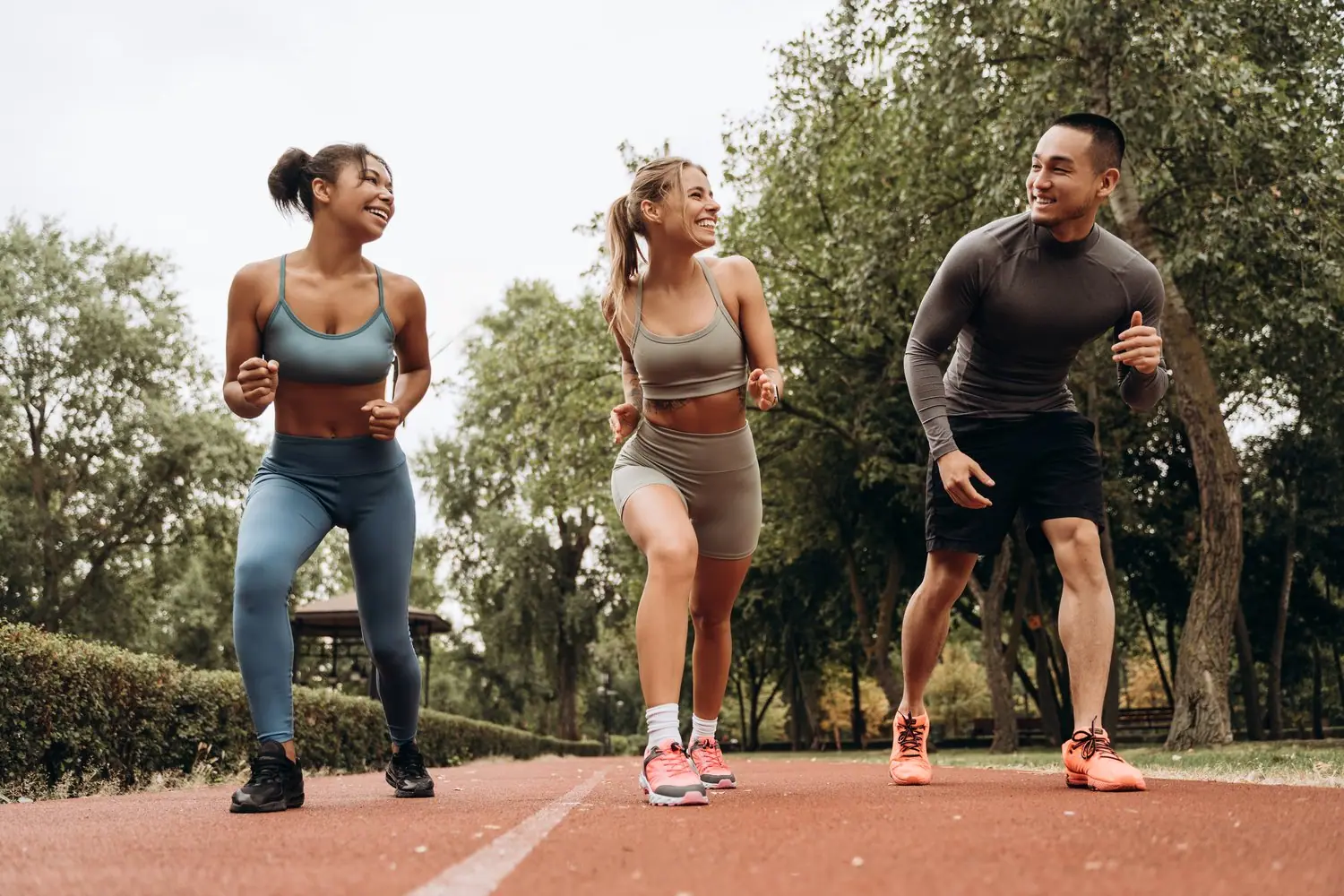 Ćwiczenia cardio dla początkujących - jak zacząć bez kontuzji