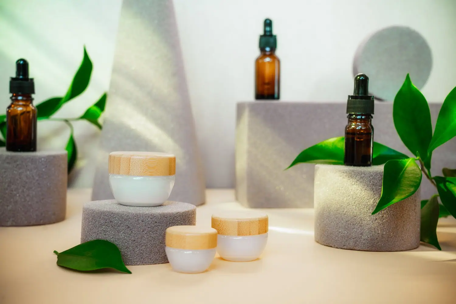 Jak wprowadzać kosmetyki anti-aging do pielęgnacji